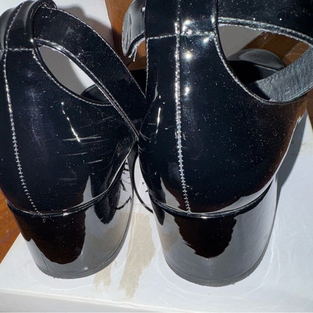 Steve Madden Black Patent Flats - Picture 3 of 6